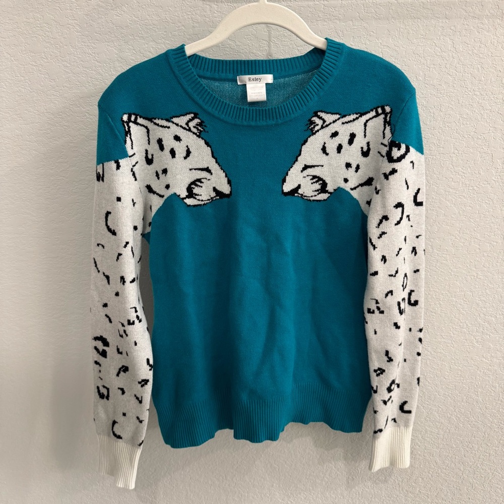 Edgy Leopard Print Sweater in Teal and White